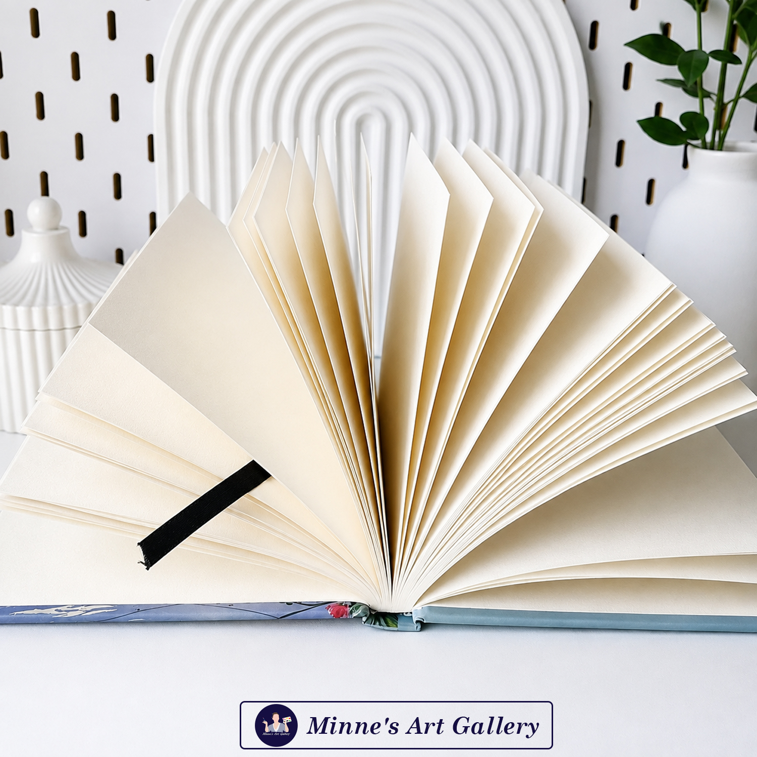 hearts-travelers-drawing-book-minimal-bicycle-flower-01-back Hearts Travelers Minimal Bicycle Flower Drawing Book (01)